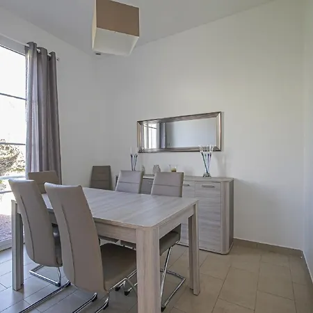 Holiday home Spacious In Aure Sur With Garden *
