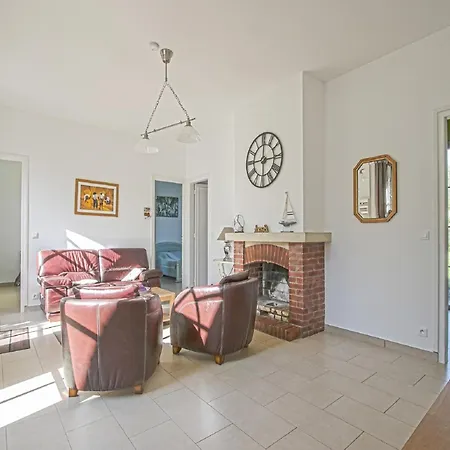 Holiday home Spacious In Aure Sur With Garden *