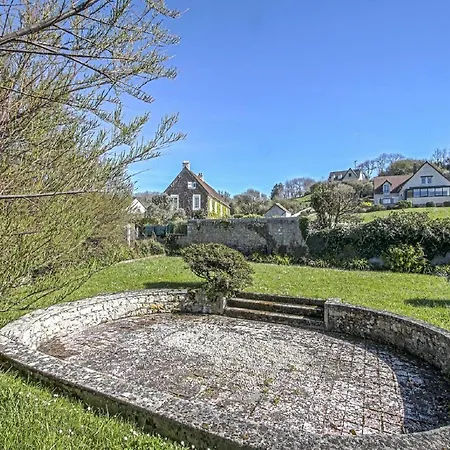 Spacious In Aure Sur With Garden Holiday home