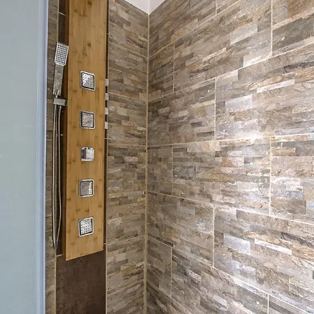 Holiday home Spacious In Aure Sur With Garden