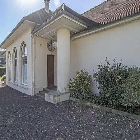 Holiday home Spacious In Aure Sur With Garden Sainte-Honorine-des-Pertes