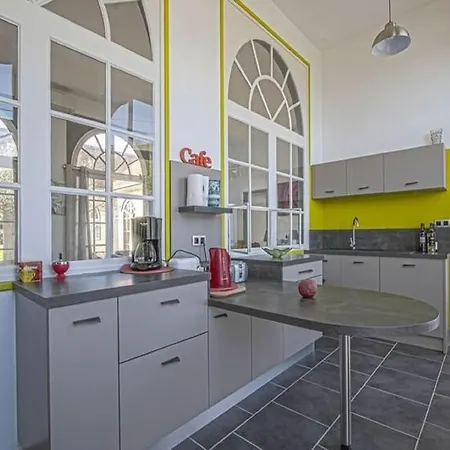 Spacious In Aure Sur With Garden * Sainte-Honorine-des-Pertes