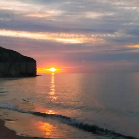 Spacious In Aure Sur With Garden