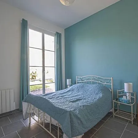 Spacious In Aure Sur With Garden Vakantiehuis *