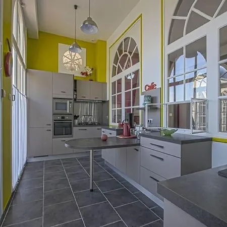 Spacious In Aure Sur With Garden * Sainte-Honorine-des-Pertes