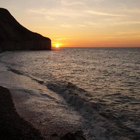 Spacious In Aure Sur With Garden Prázdninový dům Sainte-Honorine-des-Pertes