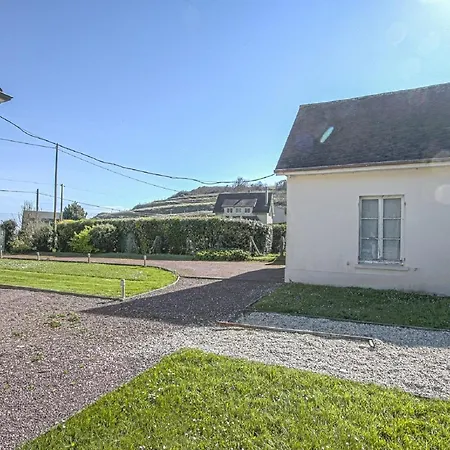 Dom wakacyjny Spacious In Aure Sur With Garden