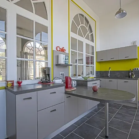 Spacious In Aure Sur With Garden