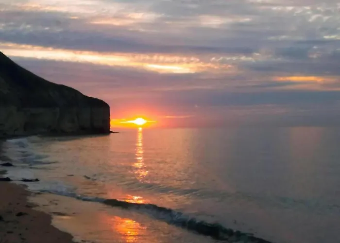 Spacious In Aure Sur With Garden