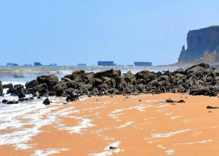 Spacious In Aure Sur With Garden Sainte-Honorine-des-Pertes