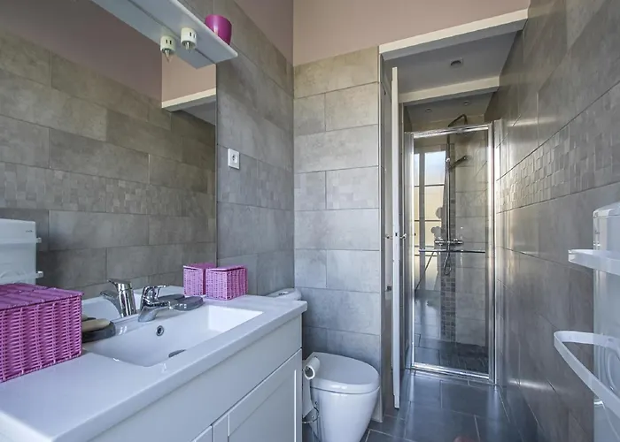 Spacious In Aure Sur With Garden * Sainte-Honorine-des-Pertes