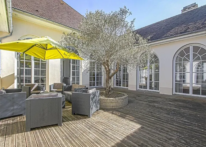 Spacious In Aure Sur With Garden * Sainte-Honorine-des-Pertes