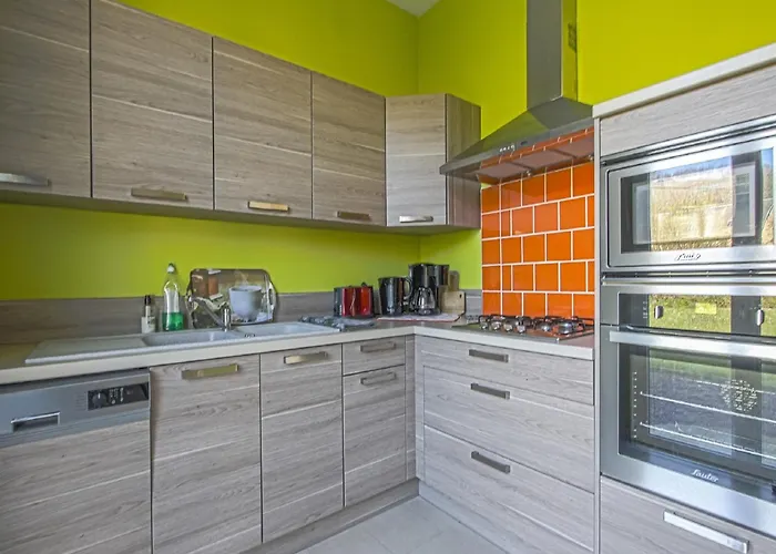 Spacious In Aure Sur With Garden Sainte-Honorine-des-Pertes