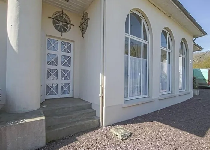 Spacious In Aure Sur With Garden Feriehus