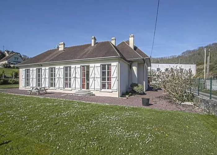 Spacious In Aure Sur With Garden Feriehus Sainte-Honorine-des-Pertes