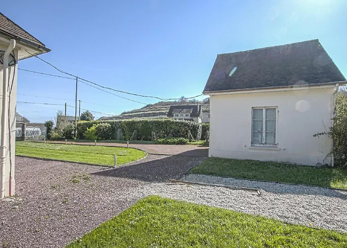 Spacious In Aure Sur With Garden * Sainte-Honorine-des-Pertes